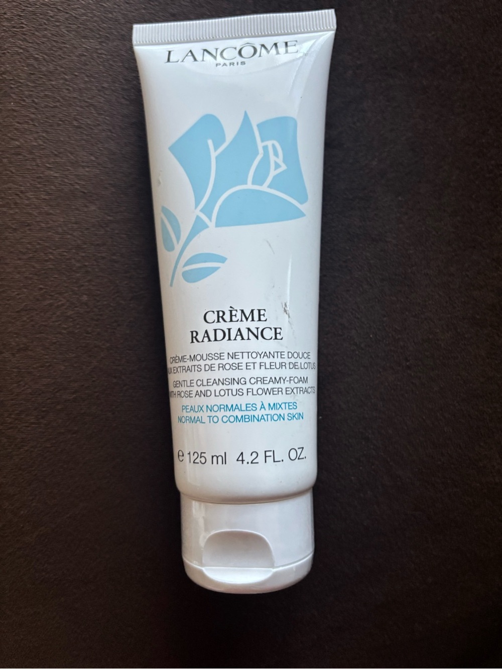 Lancome Crème Radiance Gentle Cleansing Cream – White/Light Blue